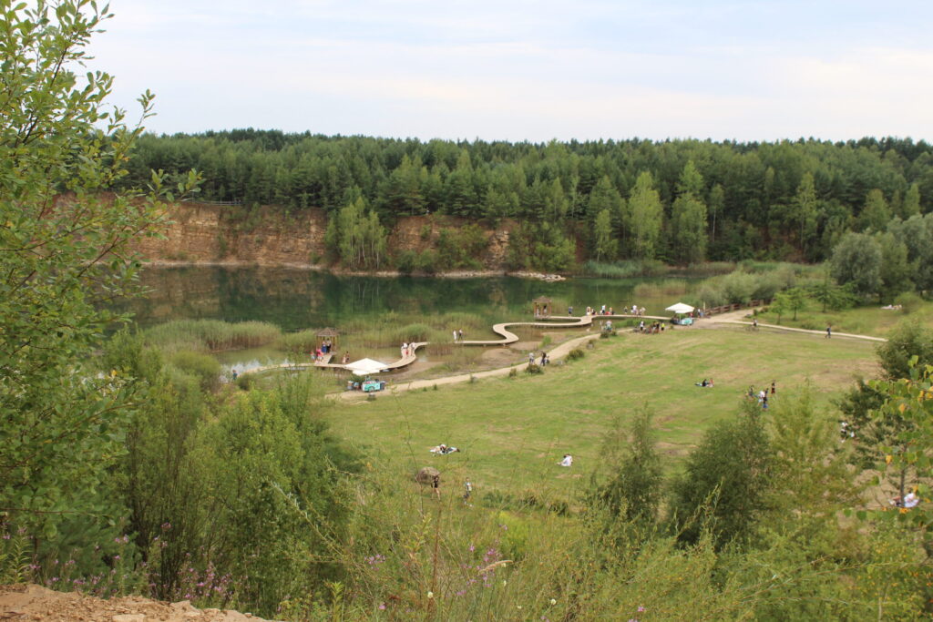 Park Gródek w Jaworznie z psem – zdjęcie 8