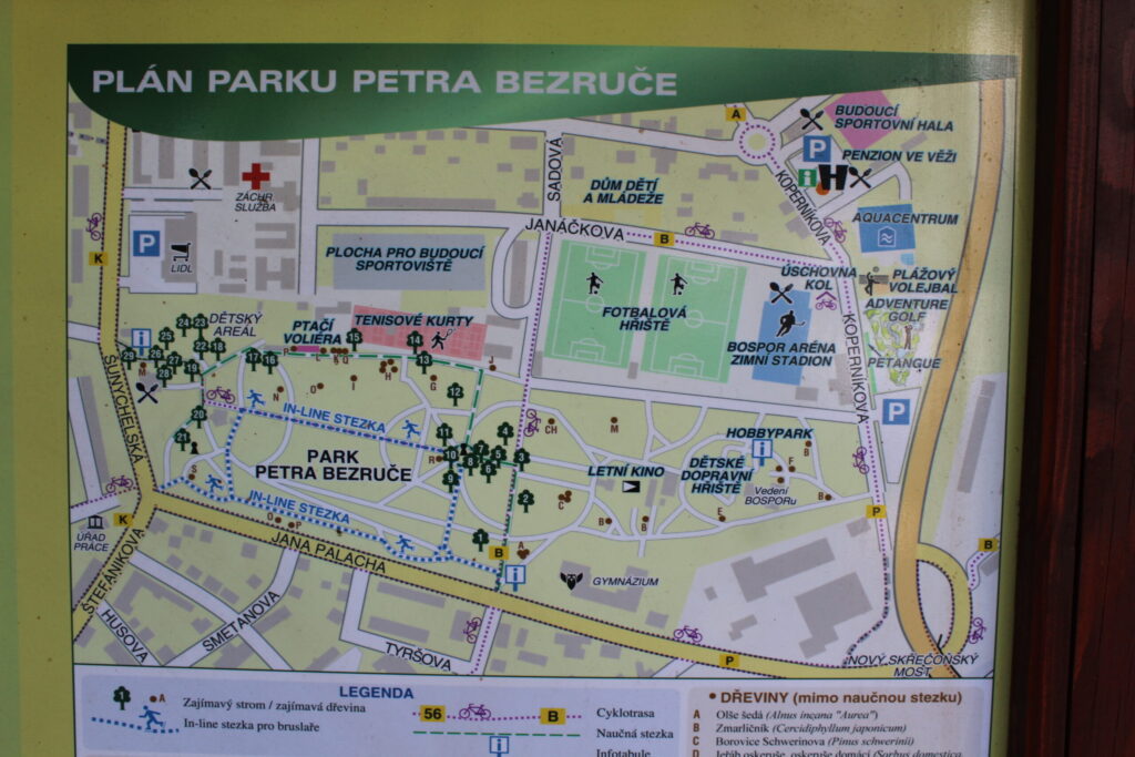 Hobby Park i Petr Bezruc Garden w Bohuminie z psem – zdjęcie 3