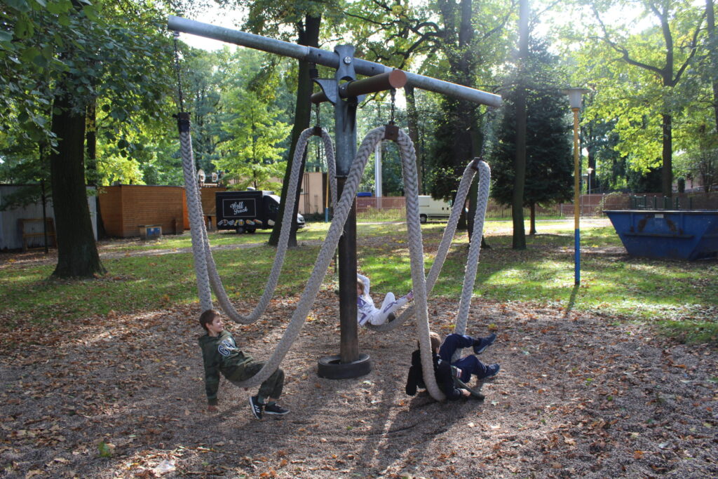 Hobby Park i Petr Bezruc Garden w Bohuminie z psem – zdjęcie 16