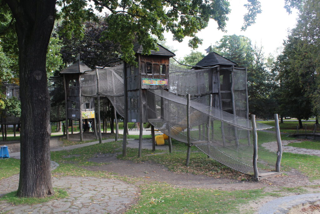 Hobby Park i Petr Bezruc Garden w Bohuminie z psem – zdjęcie 18