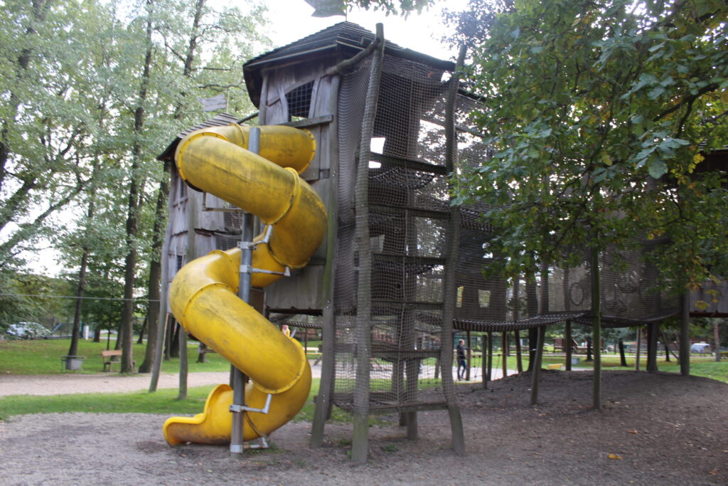 Hobby Park i Petr Bezruc Garden w Bohuminie z psem – zdjęcie 20