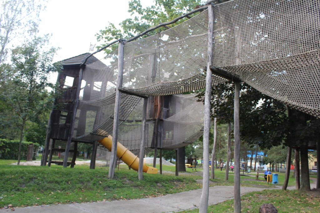 Hobby Park i Petr Bezruc Garden w Bohuminie z psem – zdjęcie 17